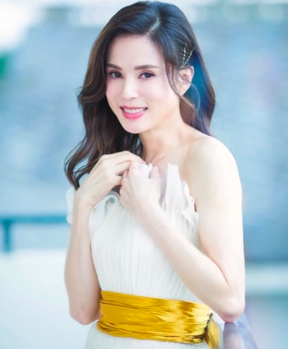 “Tiểu Long Nữ” Lý Nhược Đồng trẻ đẹp đáng ngưỡng mộ! - 8 “Tiểu Long Nữ” Lý Nhược Đồng trẻ đẹp đáng ngưỡng mộ! - 8