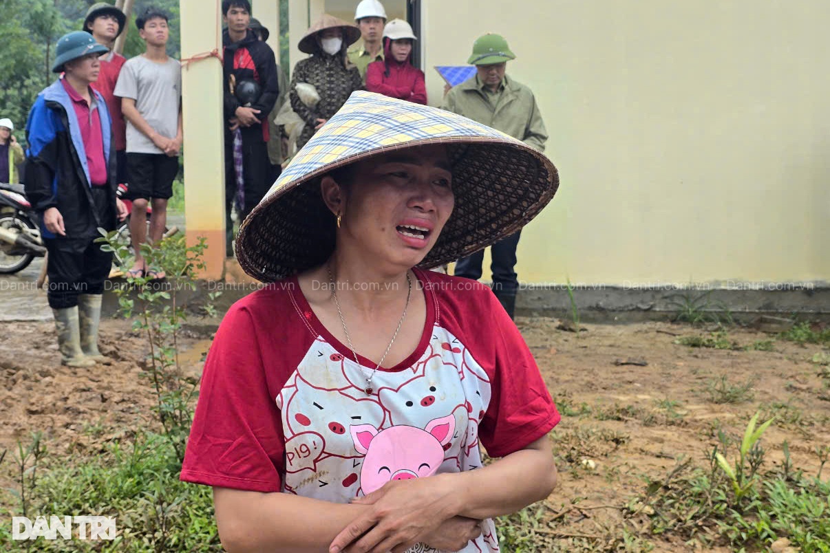 Lào Cai: Hiện trường tan hoang ở nơi trận lũ quét vùi lấp cả một thôn bản - 10 Lào Cai: Hiện trường tan hoang ở nơi trận lũ quét vùi lấp cả một thôn bản - 10