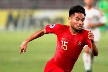 Cầu thủ Indonesia bị gạch tên khỏi AFF Cup 2018 vì… đánh bạn gái