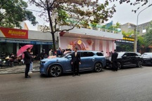 An ninh thắt chặt tại lễ ăn hỏi của Á hậu Phương Nhi