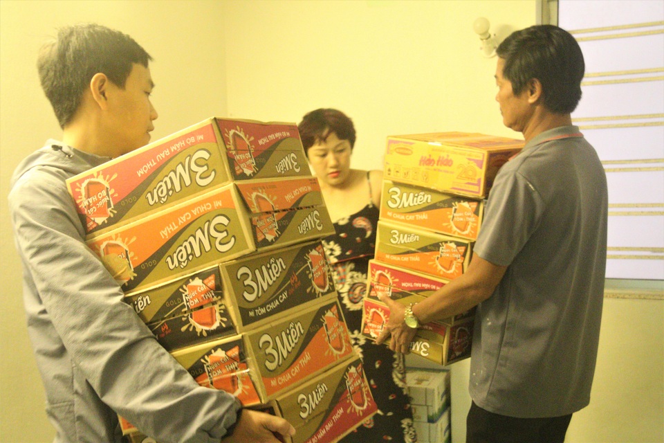 Người dân được ở khách sạn miễn phí để tránh “siêu bão” - 2 Người dân được ở khách sạn miễn phí để tránh “siêu bão” - 2