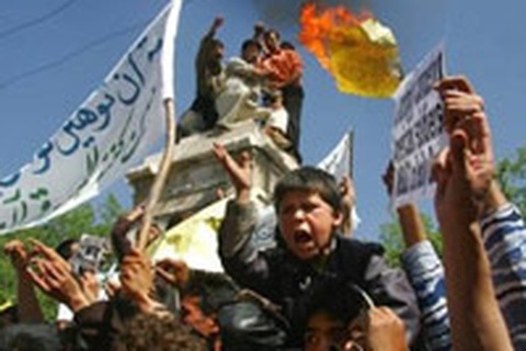 Người Hồi giáo không chấp nhận lời xin lỗi của Newsweek