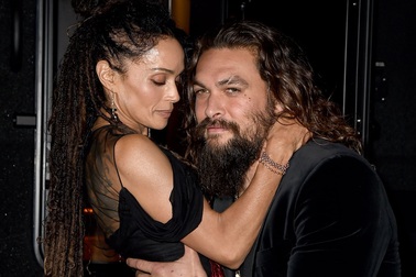 "Vua thủy tề" Jason Momoa thừa nhận sợ vợ