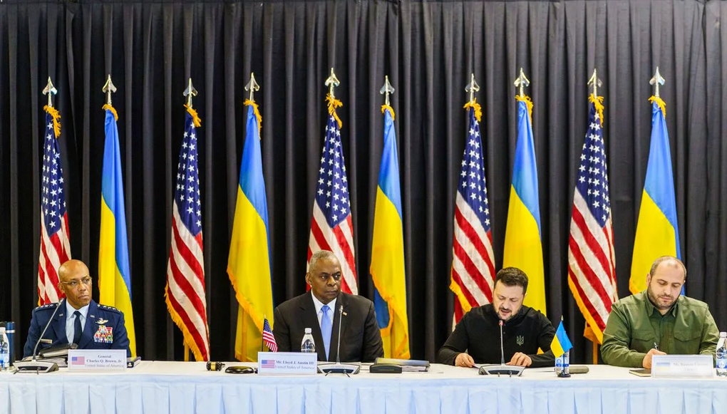 Tổng thống Zelensky kêu gọi đồng minh cấp thêm vũ khí tầm xa - 1 Tổng thống Zelensky kêu gọi đồng minh cấp thêm vũ khí tầm xa - 1
