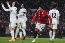 Rashford, Sancho lập công, Man Utd vất vả thoát thua trước Leeds