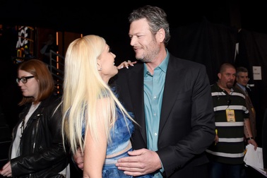 Gwen Stefani đẹp đôi bên “phi công trẻ”