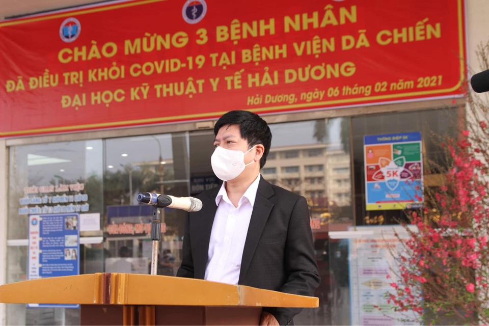3 bệnh nhân đầu tiên ở tâm dịch Hải Dương được công bố khỏi bệnh - 2 3 bệnh nhân đầu tiên ở tâm dịch Hải Dương được công bố khỏi bệnh - 2