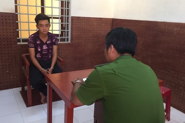 Tay nghiện cờ bạc giả làm “kiều nữ” lên mạng lừa xe