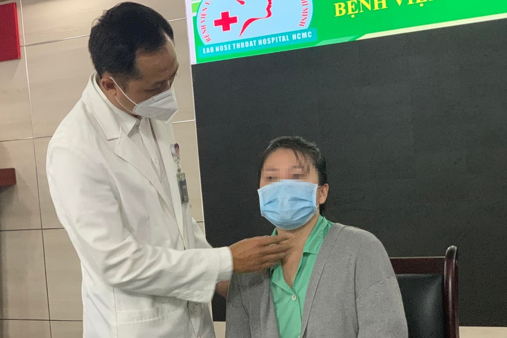Súc miệng đi ngủ, cô gái suýt chết vì rơi răng giả xuống phổi - 1 Súc miệng đi ngủ, cô gái suýt chết vì rơi răng giả xuống phổi - 1