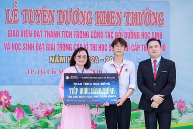 SIU chắp cánh ước mơ tri thức với học bổng "Tiếp bước hành trình"