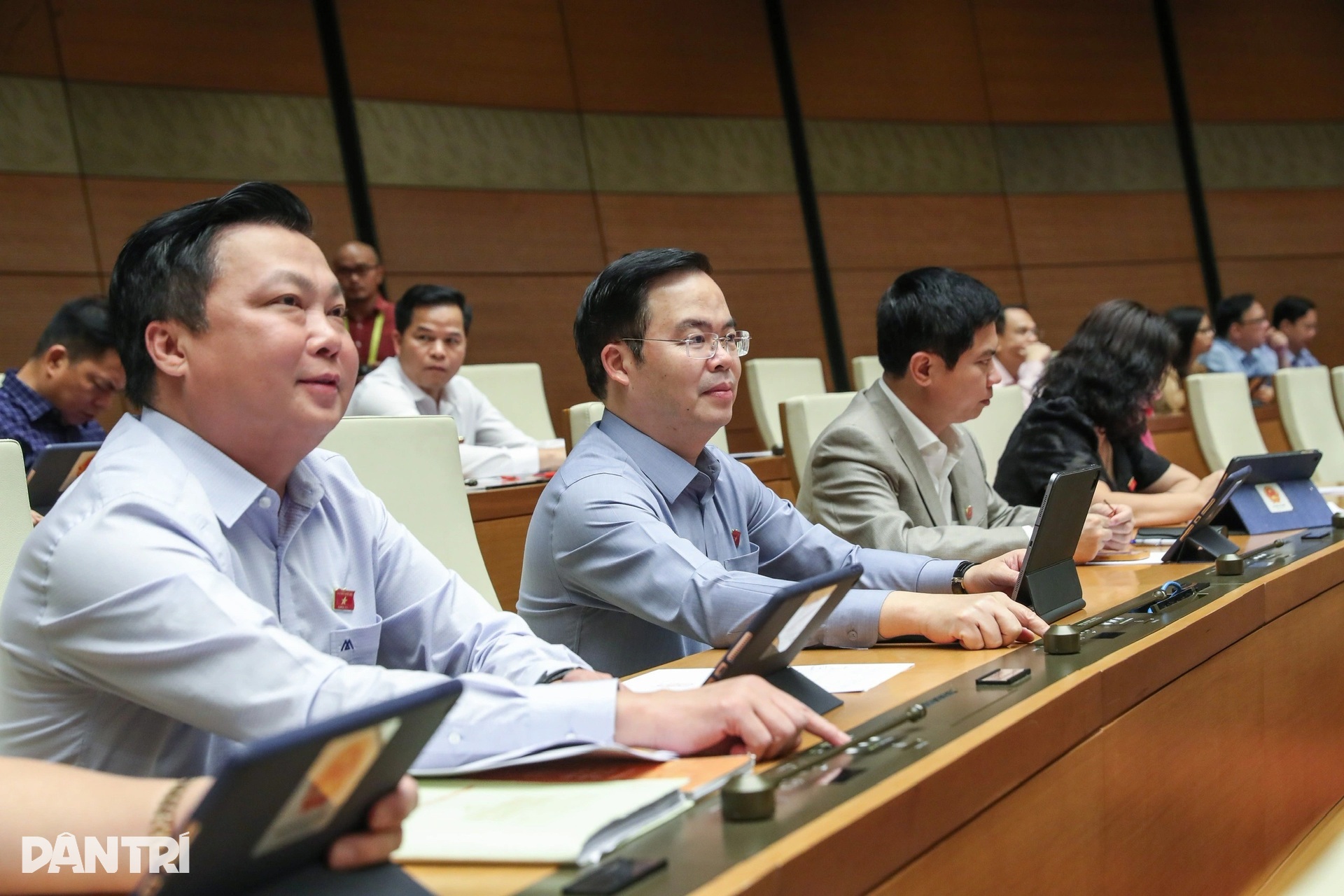 Chốt tăng lương cơ sở, diễn biến vụ Tịnh Thất Bồng Lai hút dư luận - 1 Chốt tăng lương cơ sở, diễn biến vụ Tịnh Thất Bồng Lai hút dư luận - 1