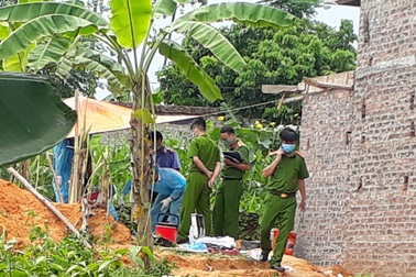 Hai bố con tử vong trong bể biogas của gia đình