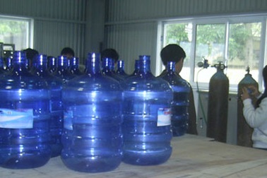 Dễ như sản xuất nước “tinh khiết”