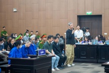 Xét xử vụ đánh bạc ở khách sạn Pullman: 2 ca sĩ "đốt" hơn 4,3 triệu USD