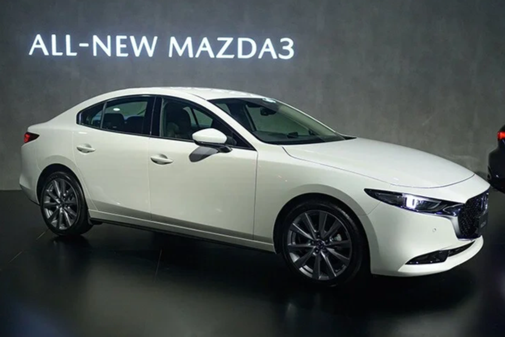 Mazda3 phiên bản 2.0L dừng bán, Civic RS và K3 Turbo thêm rộng cửa - 1 Mazda3 phiên bản 2.0L dừng bán, Civic RS và K3 Turbo thêm rộng cửa - 1