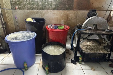 Phát hiện cơ sở dùng hóa chất tẩy trắng hoa chuối