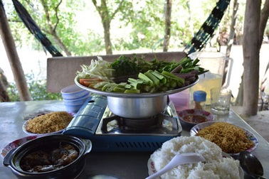 “Ví dầu ăn trái bần chua”