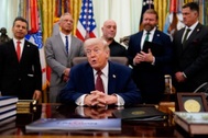 Tổng thống Trump triệu tập nội các, chuẩn bị hành động với Iran?