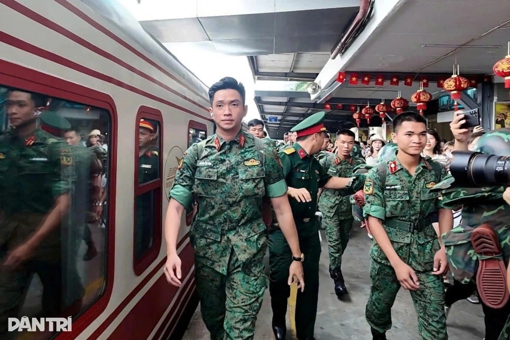 Cơn sốt Lê Hoàng Hiệp: Khi người lính bị biến thành thần tượng giải trí - 1 Cơn sốt Lê Hoàng Hiệp: Khi người lính bị biến thành thần tượng giải trí - 1