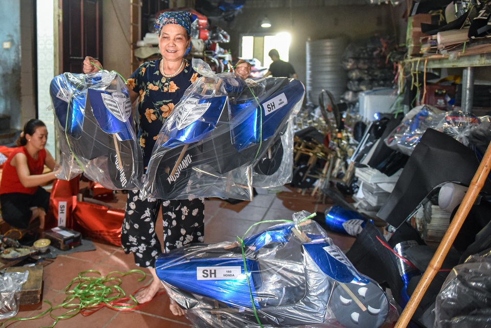 “Thủ phủ vàng mã” miền Bắc ế ẩm trong tháng cô hồn - 4 “Thủ phủ vàng mã” miền Bắc ế ẩm trong tháng cô hồn - 4