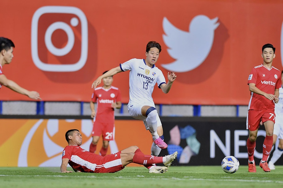CLB Viettel suýt gây sốc trước Ulsan Hyundai tại AFC Champions League - 2 CLB Viettel suýt gây sốc trước Ulsan Hyundai tại AFC Champions League - 2