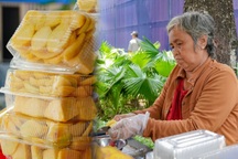 Mẹ già 40 năm bám hè đường chờ đứa con thất lạc