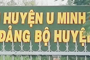 Kỷ luật Hiệu phó quan hệ “không trong sáng” với phụ nữ có gia đình