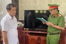 Giám đốc Công ty phát triển nhà Cà Mau bị bắt