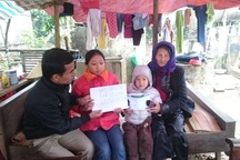 Hơn 60 triệu đồng đến với 3 bà cháu lấy gốc cây làm nhà
