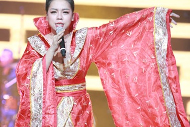 Hà Linh lên tiếng trước nghi vấn mặc áo kiểu Trung Quốc hát…quan họ