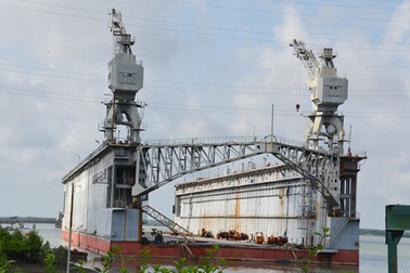 Vinalines bán đổ bán tháo “cục nợ”