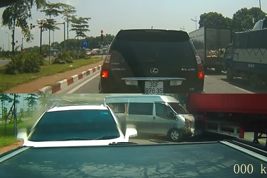 Kinh hoàng tai nạn liên hoàn, hành khách ôm đầu bỏ chạy