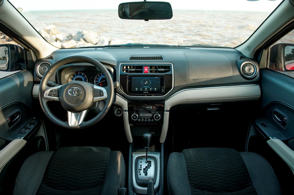 Doanh số Toyota Rush tăng gấp đôi nhờ hàng loạt ưu đãi hấp dẫn - 4 Doanh số Toyota Rush tăng gấp đôi nhờ hàng loạt ưu đãi hấp dẫn - 4