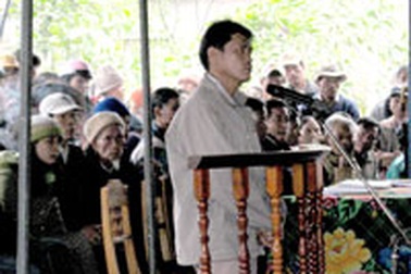 Ăn chặn tiền chính sách, hai cán bộ xã hầu toà