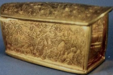 Vén màn bí mật động trời về chiếc quan tài bằng vàng 13 năm vẫn chưa được mở ra