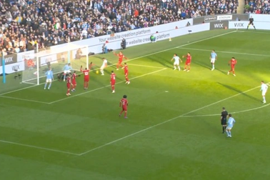 Tranh cãi bàn thắng bị công nghệ VAR từ chối khiến Man City hòa Liverpool