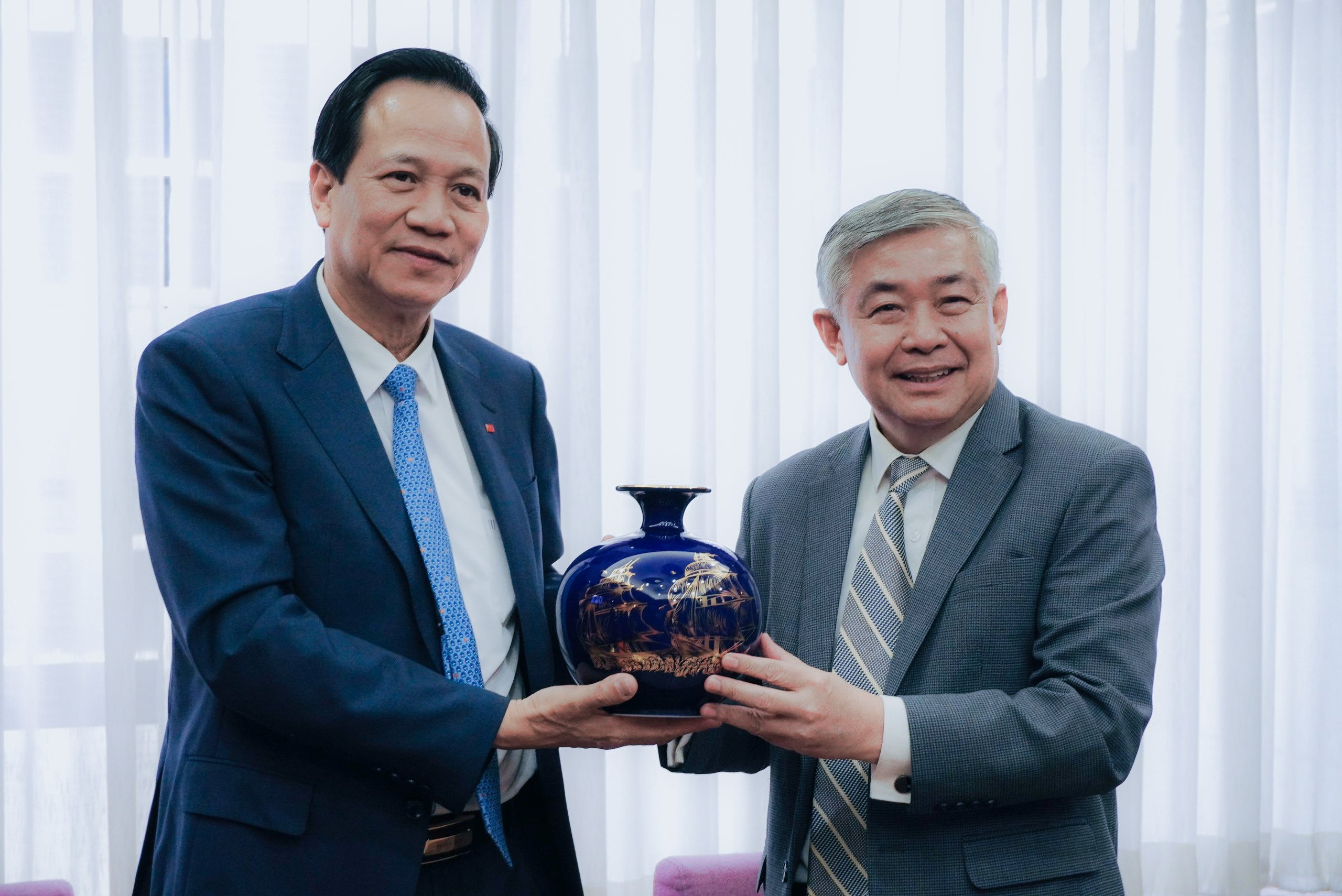 O Ministro Dao Ngoc Dung participa da Conferência de Ministros do Trabalho e Bem-Estar Social no Laos - 2 Bộ trưởng Đào Ngọc Dung dự hội nghị Bộ trưởng Lao động và Phúc lợi tại Lào - 2