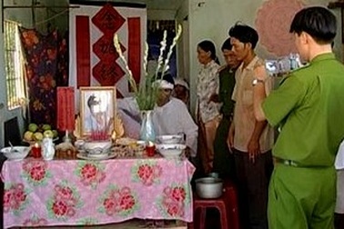 Giết vợ vì “tội” phàn nàn chồng xem bóng đá