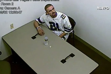 Video nghi phạm bẻ còng, đào tẩu giữa đồn cảnh sát