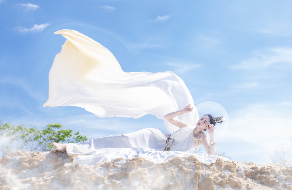 Người đẹp Triệu Hà Vy đẹp thoát tục trong bộ ảnh hóa thân nữ thần - 11 Người đẹp Triệu Hà Vy đẹp thoát tục trong bộ ảnh hóa thân nữ thần - 11