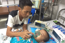 "Con đau lắm ông nội ơi, cho con về nhà đi!"