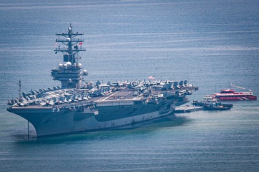 Tàu sân bay USS Ronald Reagan của Mỹ thăm Đà Nẵng