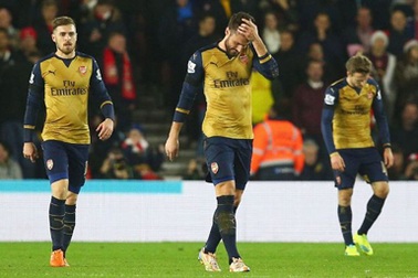 Arsenal thua thảm Southampton: Liệu đã đủ cảnh tỉnh Wenger?