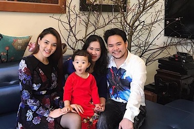 Những biểu cảm du xuân siêu đáng yêu của con gái Trang Nhung