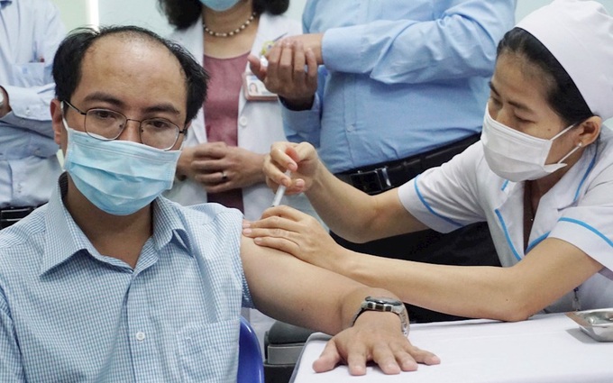 TP.HCM: Phấn đấu đến cuối tháng 8 có 70% người dân trên 18 tuổi được tiêm vaccine