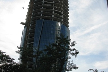 Rơi từ tầng 11, một công nhân tử vong