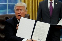 Những sắc lệnh rúng động thế giới của tân Tổng thống Trump