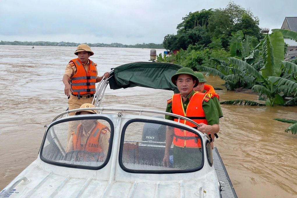 27 người chết, 112 người bị thương do mưa lũ, sạt lở đất - 1 27 người chết, 112 người bị thương do mưa lũ, sạt lở đất - 1