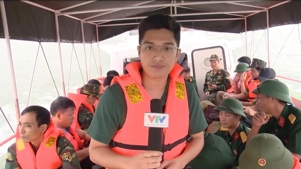 BTV Quốc Anh thời sự 19h luôn đặt mình vào vị trí khán giả - 4 BTV Quốc Anh thời sự 19h luôn đặt mình vào vị trí khán giả - 4