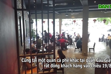 Nhiều hàng quán ở Hà Nội vẫn thờ ơ với lệnh giãn cách xã hội